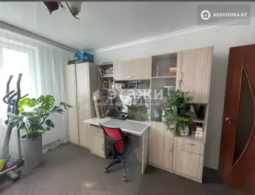 2-комнатная квартира, этаж 8 из 18, 65 м²