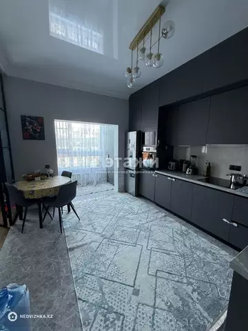 2-комнатная квартира, этаж 10 из 10, 64 м²