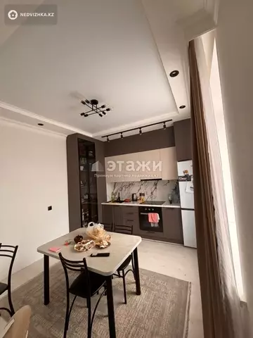 2-комнатная квартира, этаж 1 из 10, 60 м²