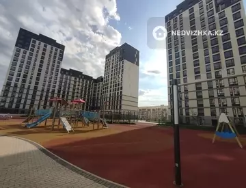 2-комнатная квартира, этаж 4 из 18, 38 м²