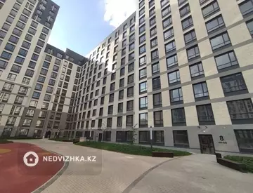 2-комнатная квартира, этаж 4 из 18, 38 м²