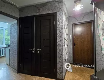 3-комнатная квартира, этаж 3 из 5, 59 м²