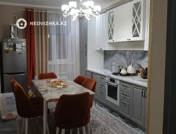 5-комнатный дом, 8 соток, 1 800 м²