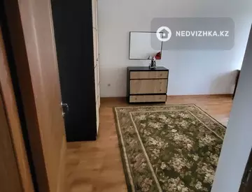 3-комнатная квартира, этаж 4 из 9, 101 м², на длительный срок