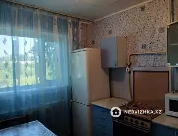 3-комнатная квартира, этаж 3 из 5, 64 м²