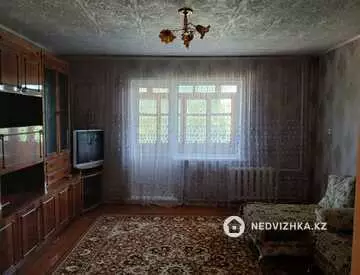 3-комнатная квартира, этаж 3 из 5, 64 м²