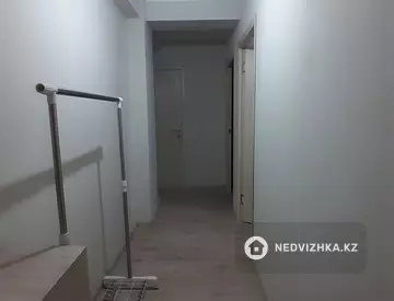 2-комнатная квартира, этаж 4 из 5, 56 м², на длительный срок