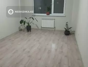 2-комнатная квартира, этаж 4 из 5, 56 м², на длительный срок