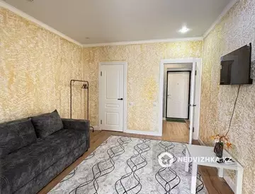 2-комнатная квартира, этаж 6 из 14, 50 м², посуточно