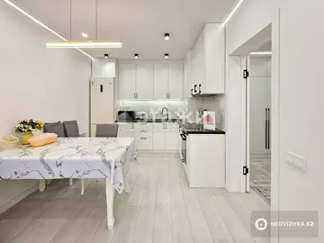 2-комнатная квартира, этаж 15 из 18, 52 м², на длительный срок