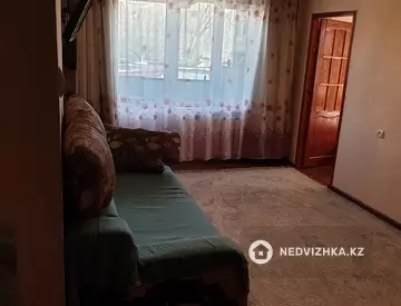 2-комнатная квартира, этаж 3 из 5, 42 м²