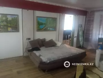 2-комнатная квартира, этаж 3 из 4, 61 м²
