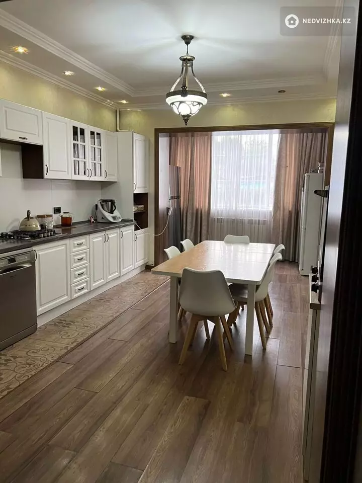 93.5 м², 2-комнатная квартира, этаж 1 из 9, 94 м², изображение - 1
