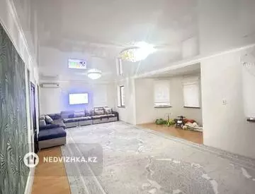 7-комнатный дом, 8 соток, 176 м²