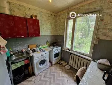 3-комнатная квартира, этаж 4 из 4, 55 м²