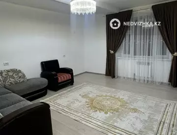 2-комнатная квартира, этаж 4 из 9, 61 м², на длительный срок
