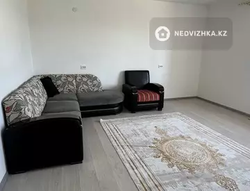 2-комнатная квартира, этаж 4 из 9, 61 м², на длительный срок