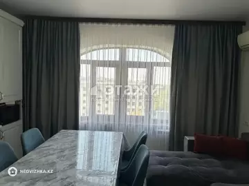 2-комнатная квартира, этаж 10 из 10, 55 м²