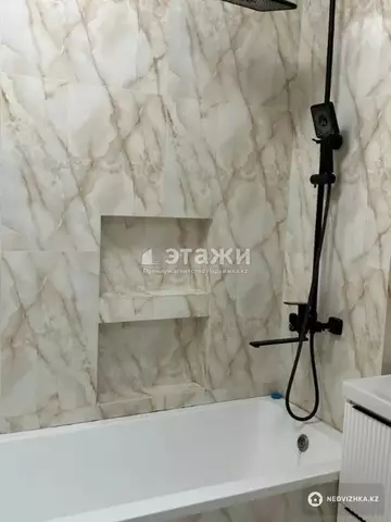2-комнатная квартира, этаж 10 из 10, 55 м²