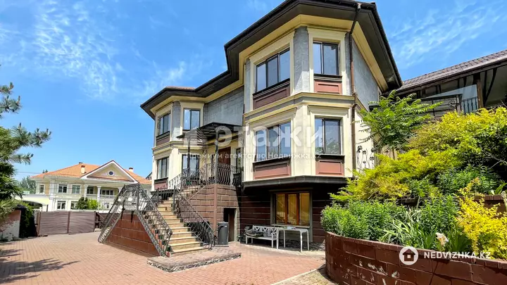 600 м², 6-комнатный дом, 17 соток, 600 м², на длительный срок, изображение - 1