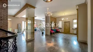 6-комнатный дом, 17 соток, 600 м², на длительный срок