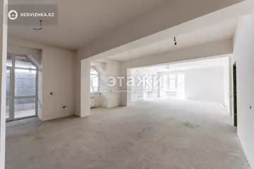 4-комнатная квартира, этаж 7 из 7, 190 м²
