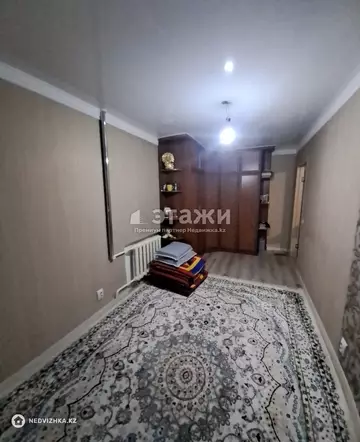 2-комнатная квартира, этаж 4 из 5, 42 м²