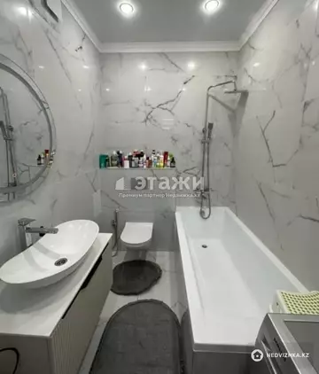 3-комнатная квартира, этаж 9 из 10, 80 м²