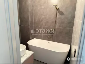 3-комнатная квартира, этаж 10 из 12, 97 м²