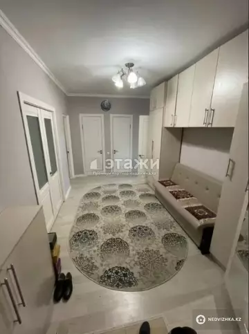 3-комнатная квартира, этаж 10 из 19, 84 м²