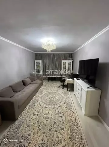 3-комнатная квартира, этаж 10 из 19, 84 м²