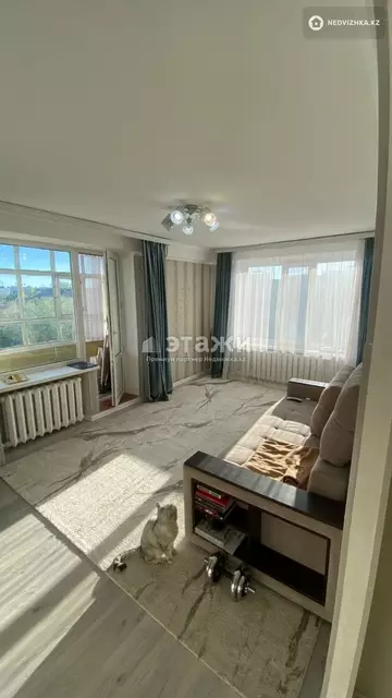 2-комнатная квартира, этаж 4 из 5, 45 м²