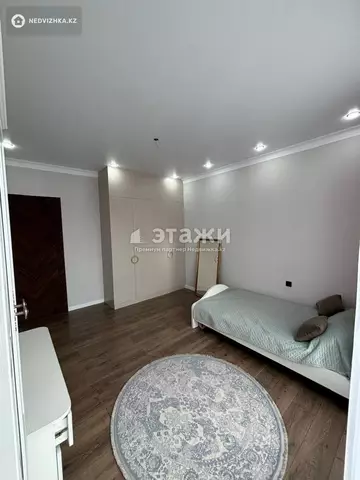 3-комнатная квартира, этаж 9 из 9, 98 м²