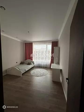 3-комнатная квартира, этаж 9 из 9, 98 м²