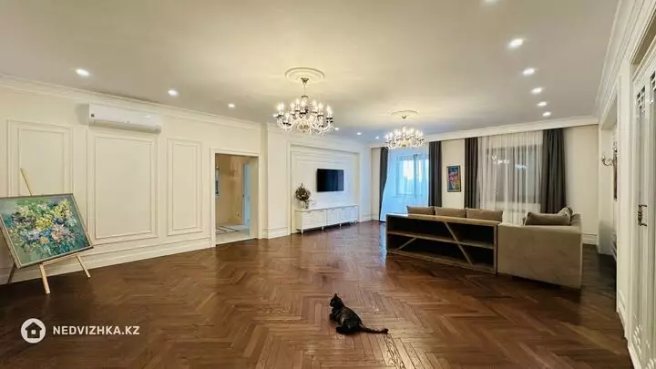 214 м², 3-комнатная квартира, этаж 2 из 6, 214 м², изображение - 1