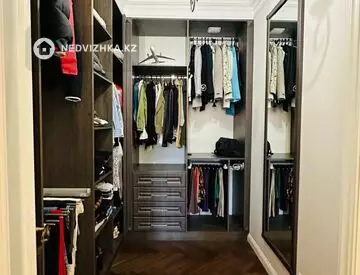 214 м², 3-комнатная квартира, этаж 2 из 6, 214 м², изображение - 4