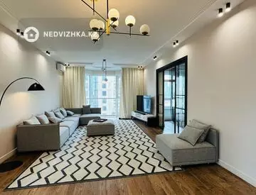 3-комнатная квартира, этаж 8 из 22, 110 м²