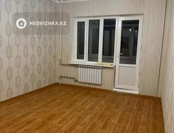 3-комнатная квартира, этаж 4 из 5, 64 м²