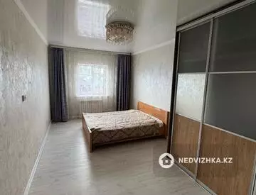 5-комнатный дом, 8 соток, 200 м², на длительный срок