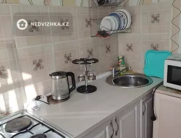 1-комнатная квартира, этаж 3 из 5, 32 м²