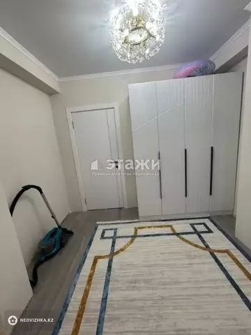2-комнатная квартира, этаж 4 из 6, 50 м²