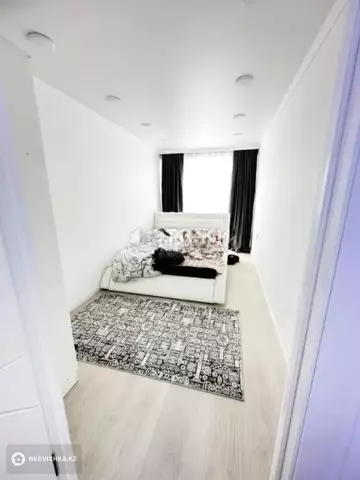2-комнатная квартира, этаж 10 из 10, 60 м²
