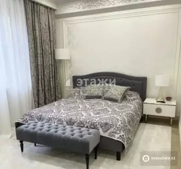 4-комнатная квартира, этаж 5 из 15, 160 м²