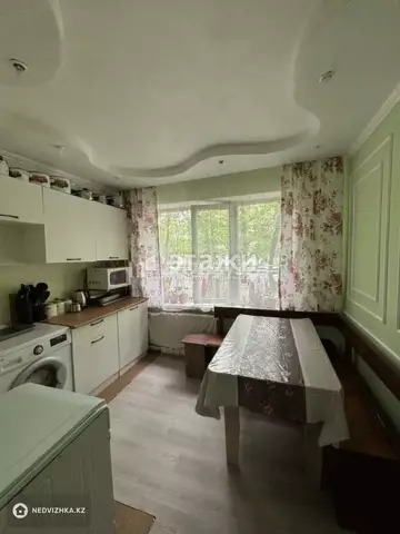 2-комнатная квартира, этаж 1 из 4, 50 м²