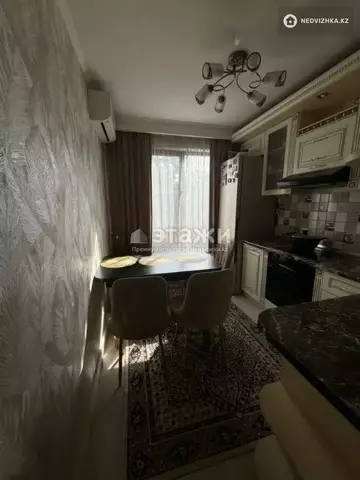2-комнатная квартира, этаж 4 из 4, 45 м²