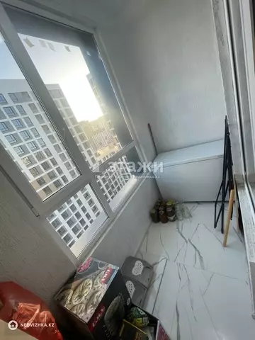 2-комнатная квартира, этаж 13 из 18, 64 м²