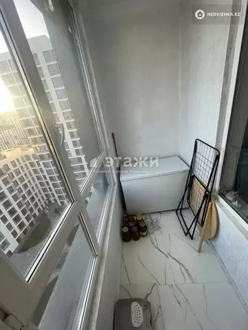 2-комнатная квартира, этаж 13 из 18, 64 м²