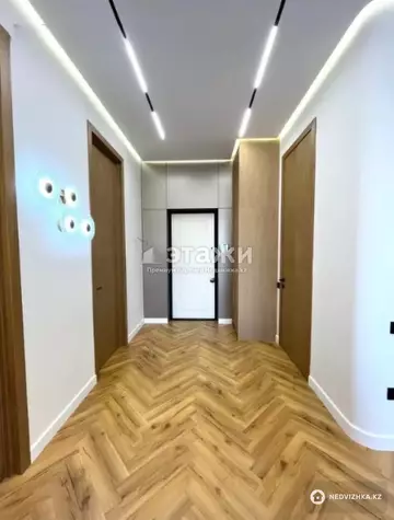 3-комнатная квартира, этаж 7 из 8, 60 м²
