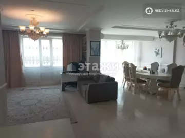 4-комнатная квартира, этаж 7 из 14, 162 м²