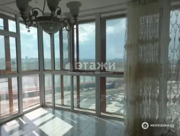 4-комнатная квартира, этаж 7 из 14, 162 м²